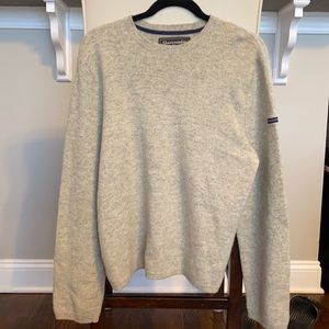 NWOT Light gray Abercrombie and Fitch sweater